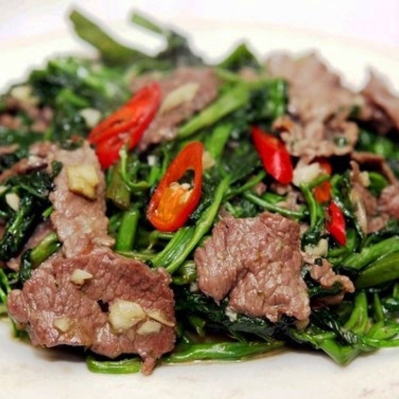 trau xao rau muong 2